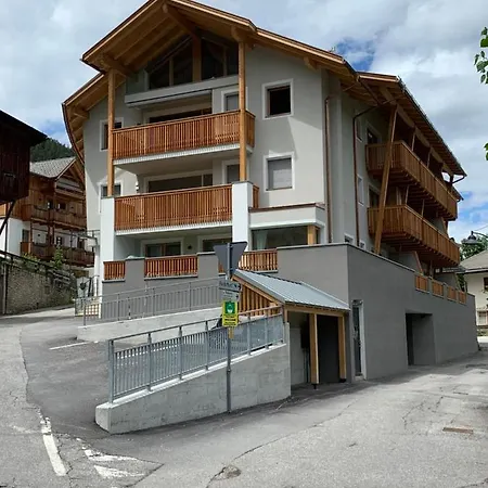 San Vigilio Di Marebbe - Suite Di Montagna Exterior foto